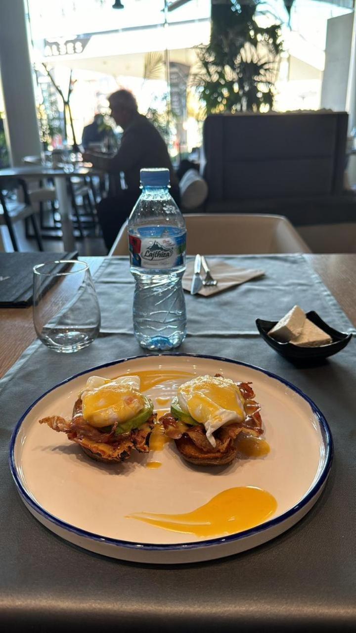 Albes Hotel 费里 外观 照片