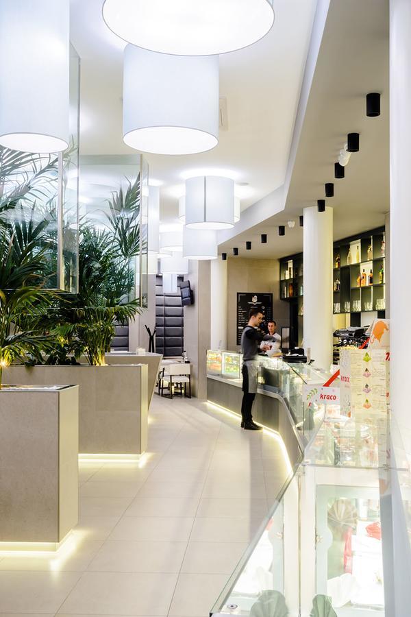Albes Hotel 费里 外观 照片