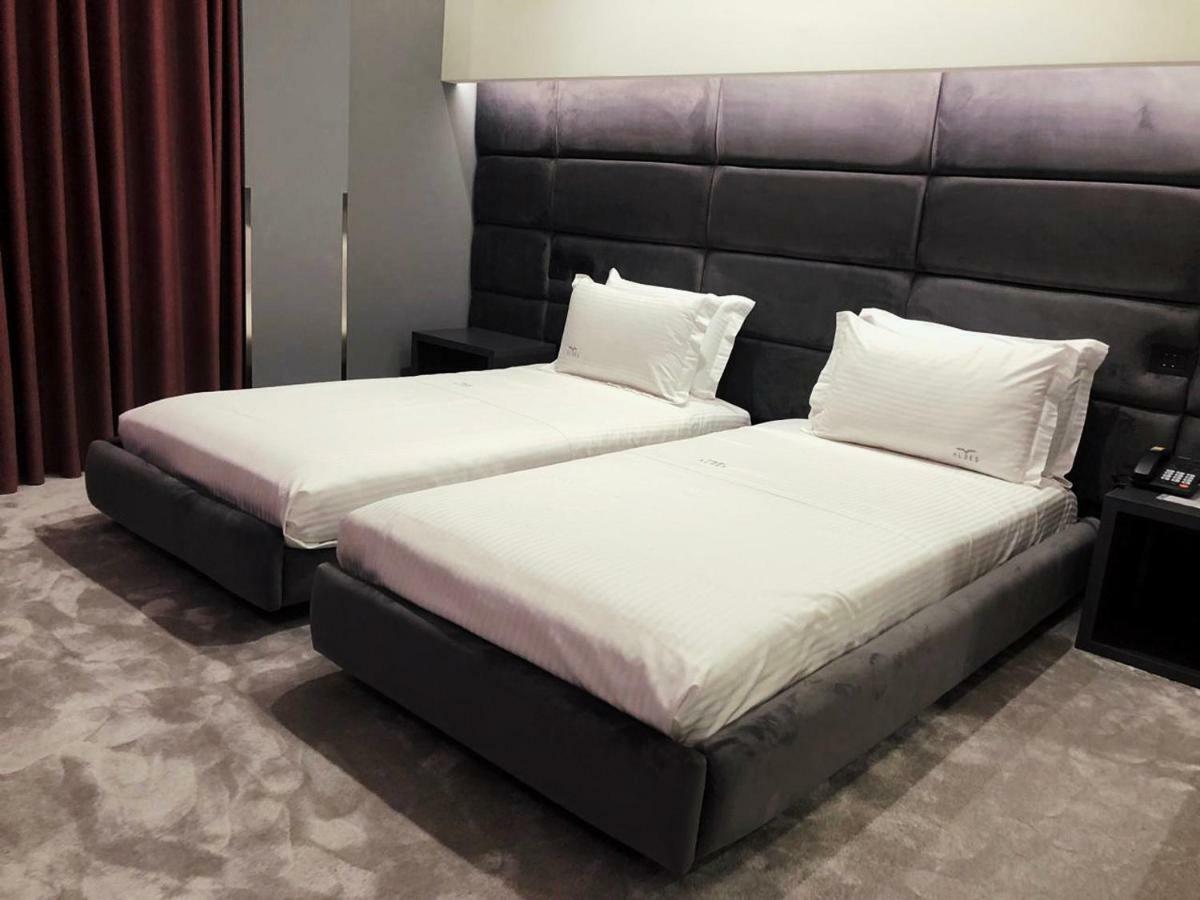 Albes Hotel 费里 外观 照片